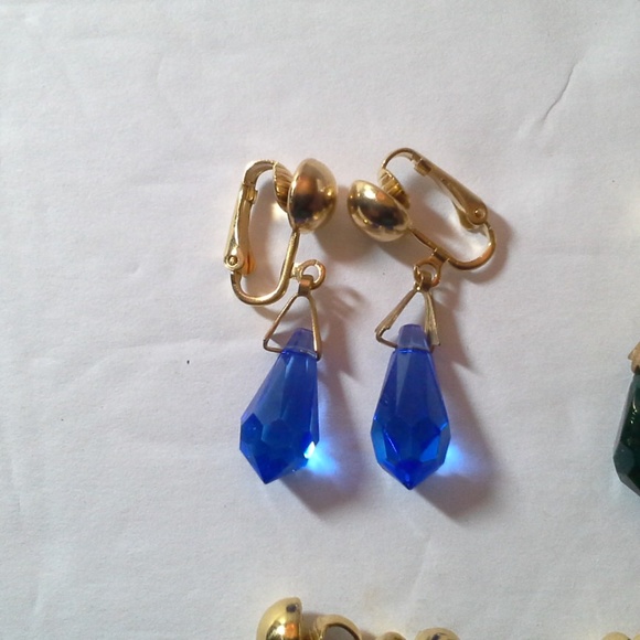 Teardrop Gem Colored Clip Earrings Leverbacks - Picture 2 of 8